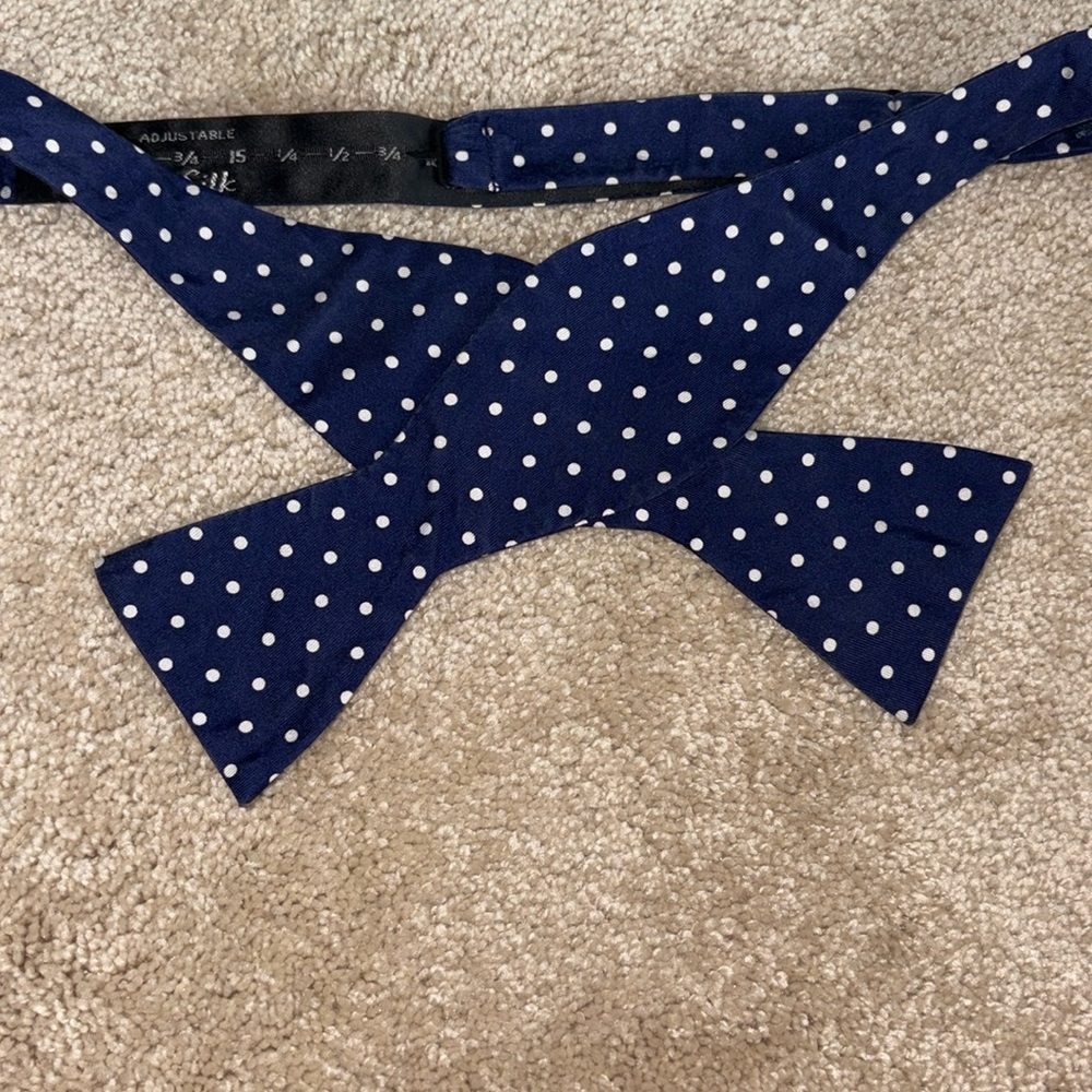 Saddlebred Polka Dot Bow tie